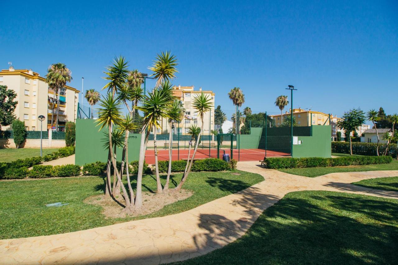 Espectacular Residencial En 2A Linea Piscina Tenis Algarrobo Costa Bagian luar foto